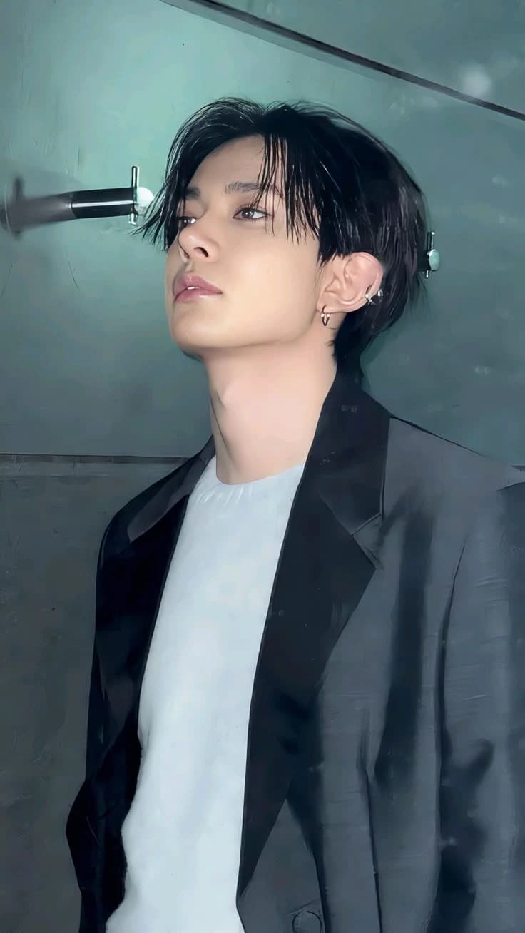 Lee Heeseung thumbnail