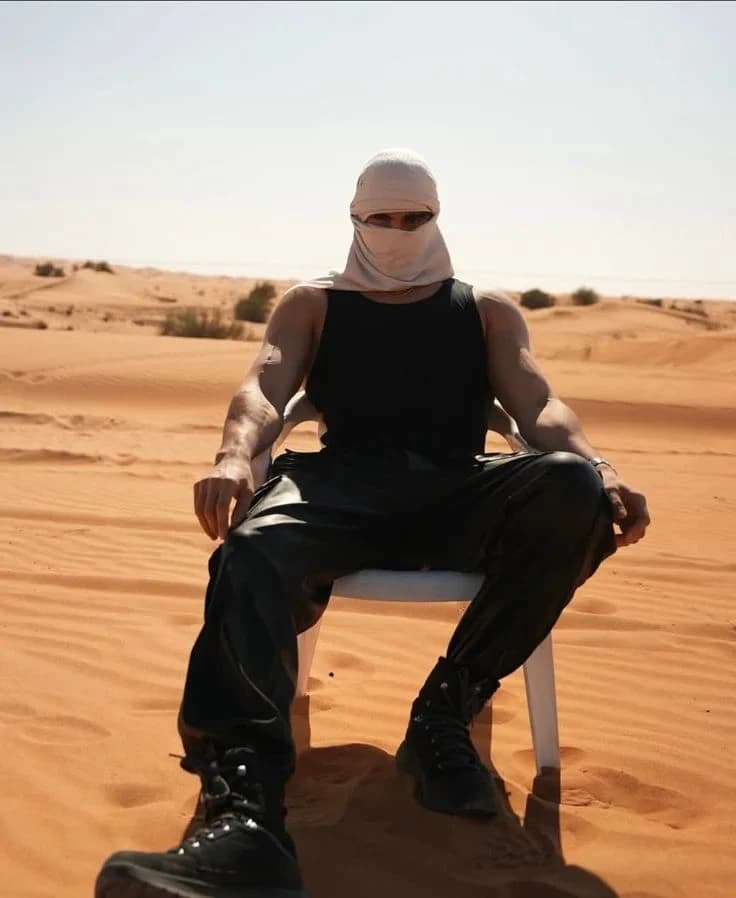 Ali Clay or the Iraqi leader  thumbnail