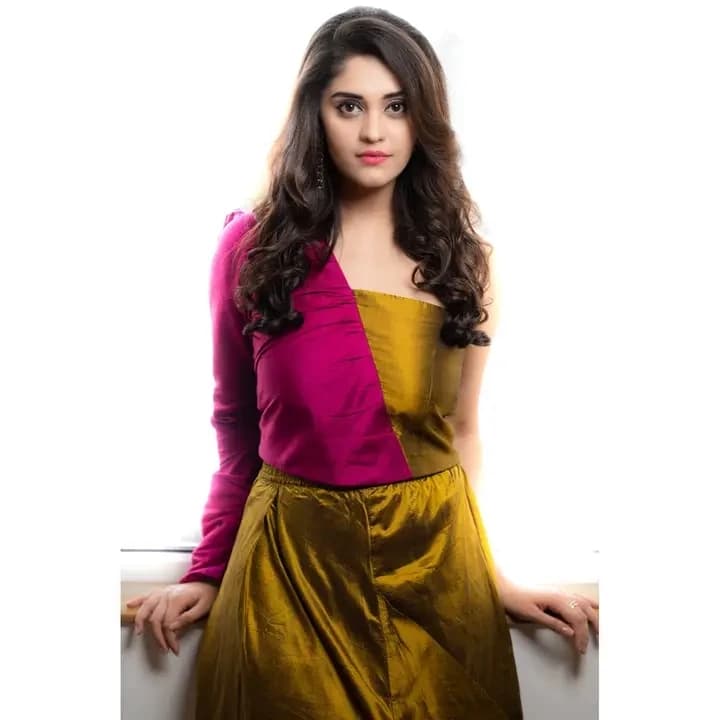 SURBHI WAS A BRILLIANT JOURNALISTu thumbnail
