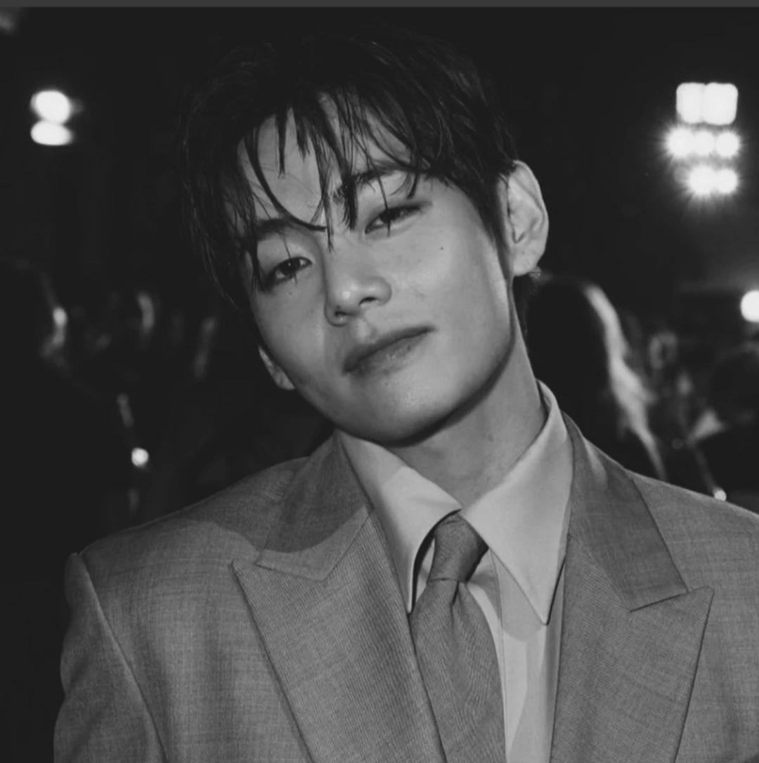 Kim taehyung (Jealous husband) thumbnail