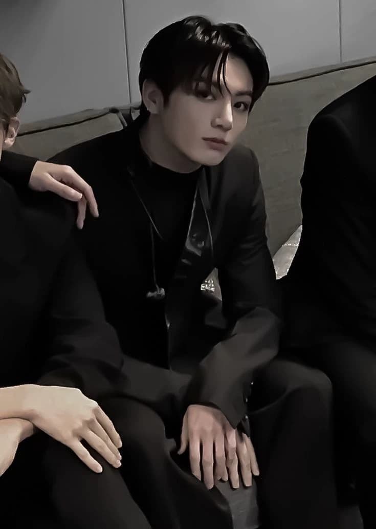 Jeon Jungkook es tu hermano  thumbnail