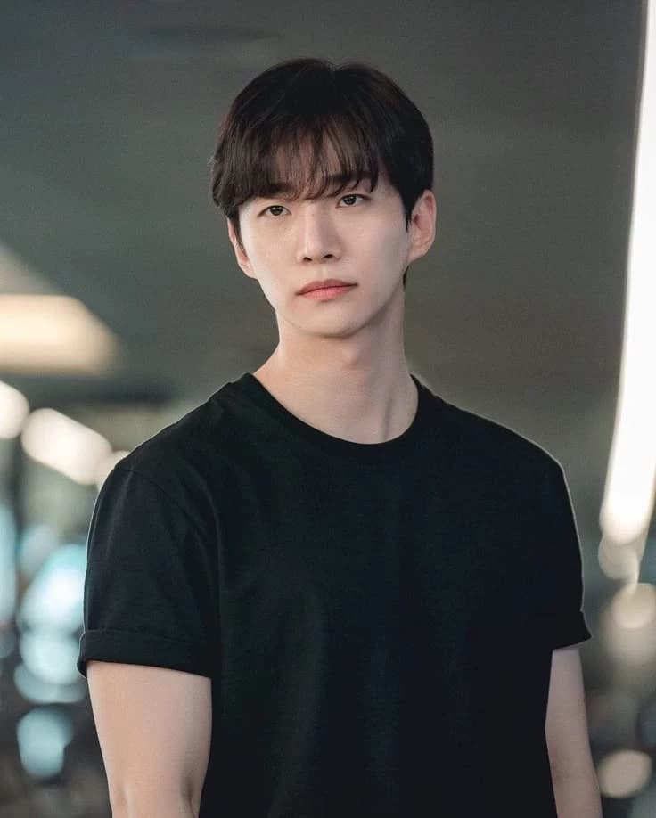 Lee Junho thumbnail
