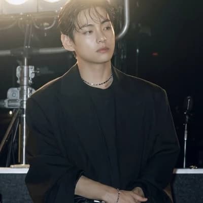 Kim Taehyung  thumbnail