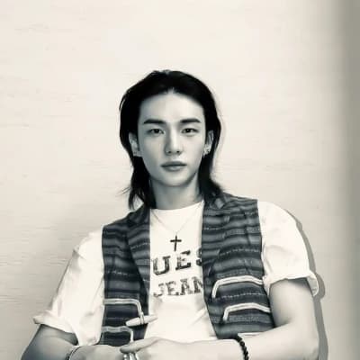 Hwang Hyunjin thumbnail
