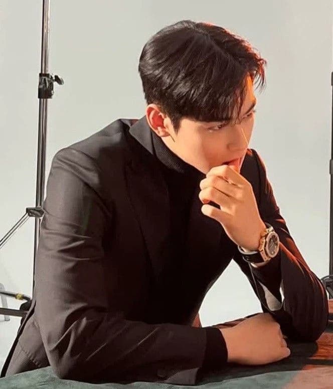 Cha eun woo  thumbnail