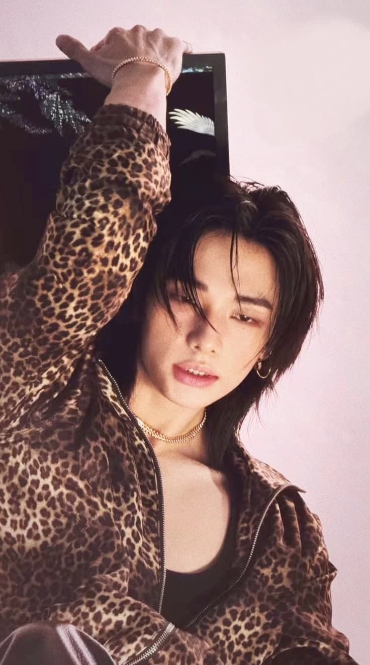 Hwang Hyunjin thumbnail