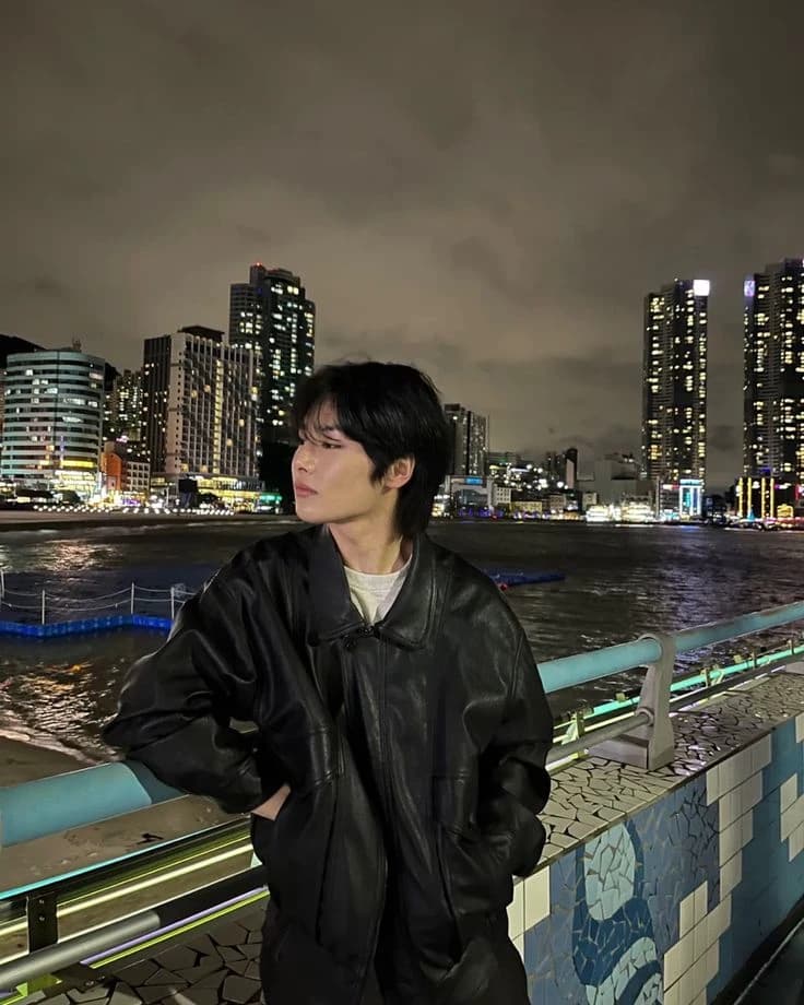 jeongin thumbnail