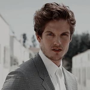 Daniel Sharman thumbnail