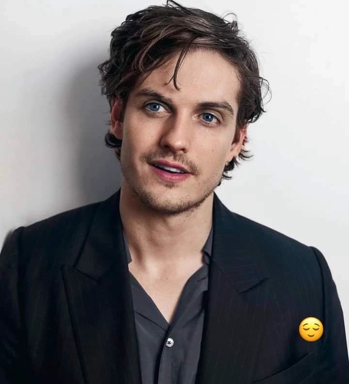 Daniel Sharman thumbnail
