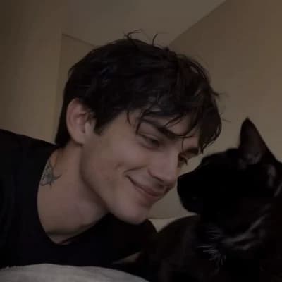 Alex thumbnail