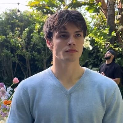 Alex thumbnail