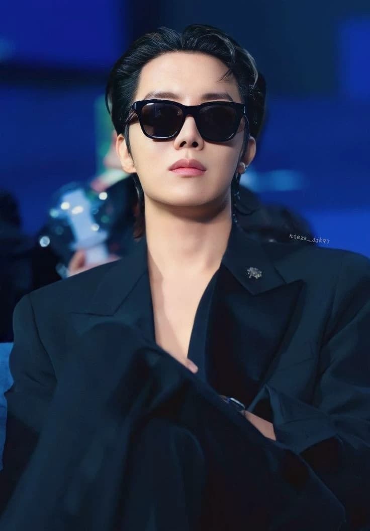 Jung Hoseok  thumbnail