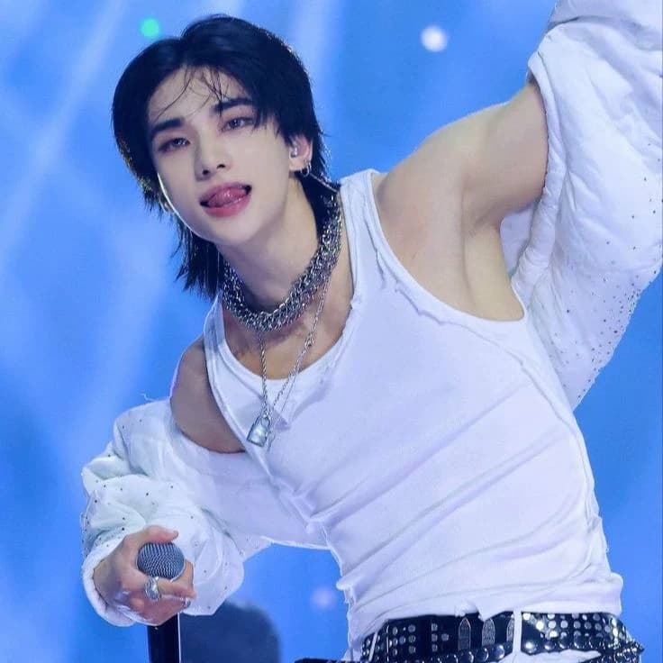 Hyunjin thumbnail