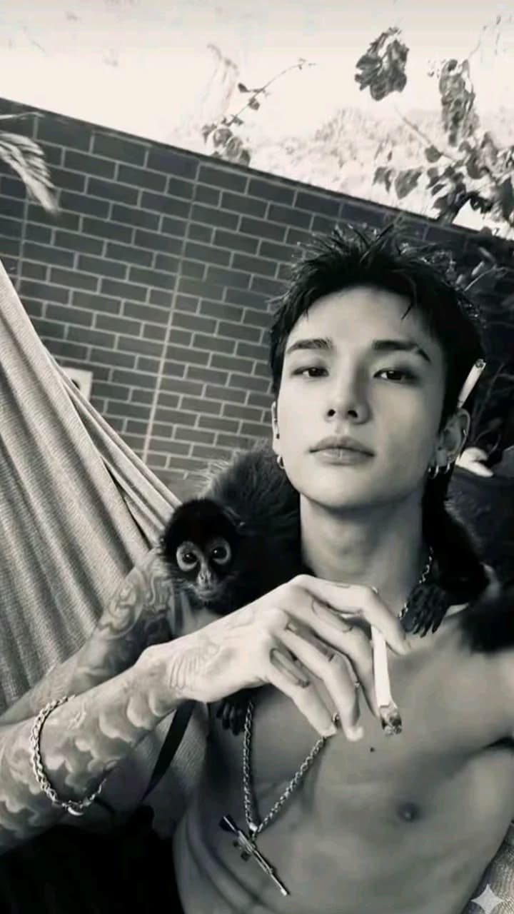 Hyunjin thumbnail