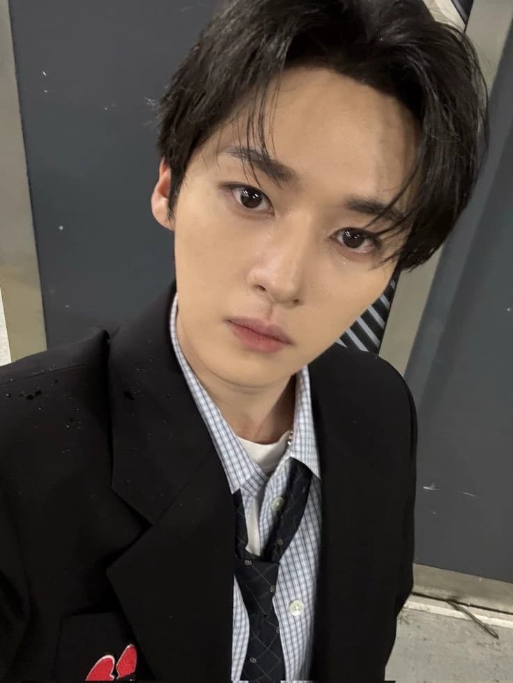 Lee know thumbnail