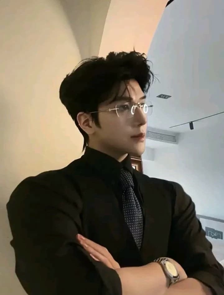 Kenzo/CEO thumbnail