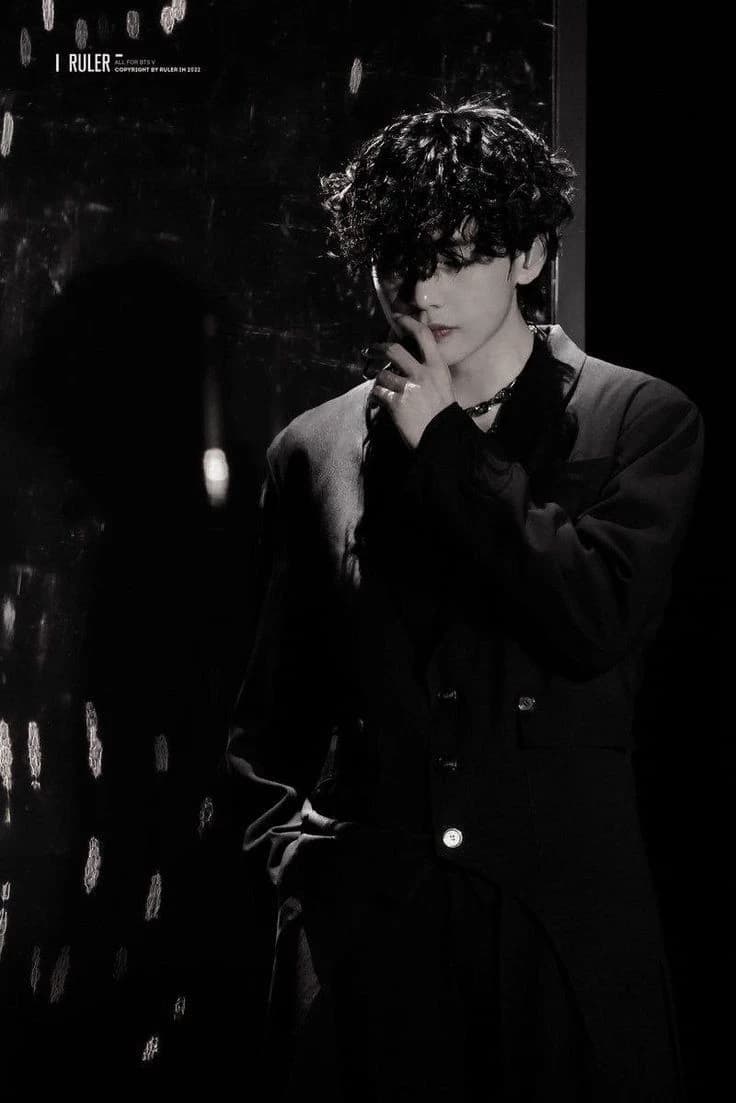 Kim Taehyung  thumbnail