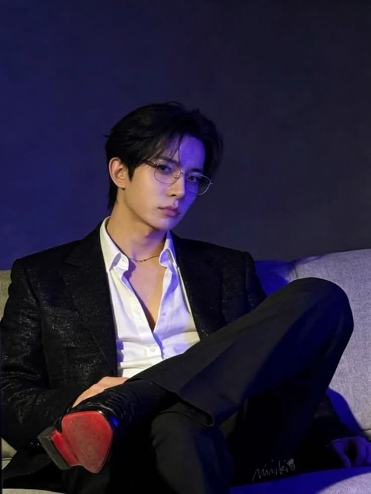 Lee Heeseung  thumbnail