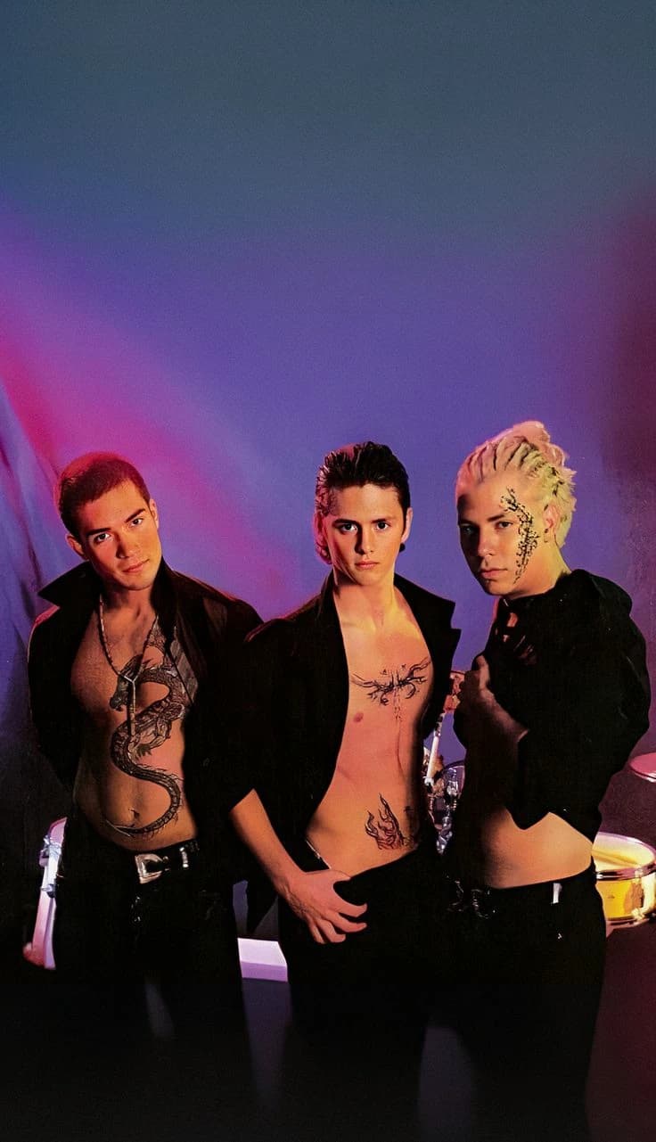 Rebelde (Boys) thumbnail