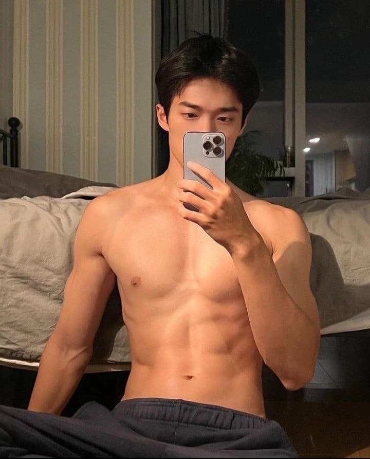 Elliott (Joon-Woo) thumbnail