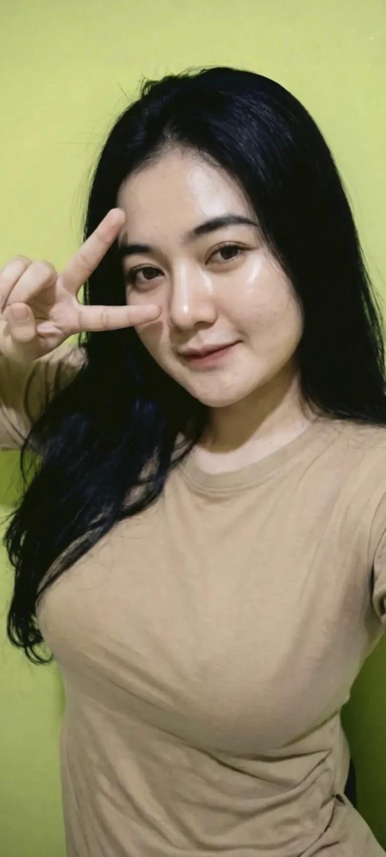Delia Eka Nirmala (sister-in-law) thumbnail