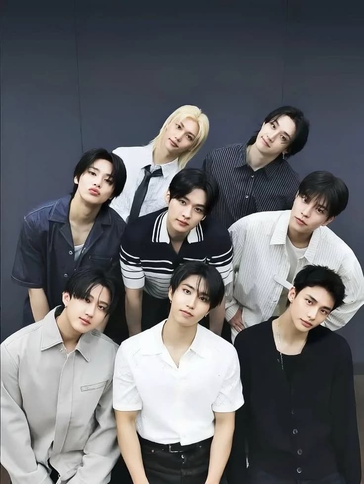 Straykids thumbnail