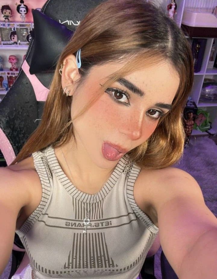 Alana Flores thumbnail