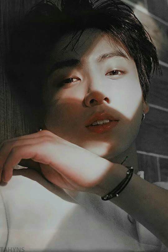 jungkook  thumbnail