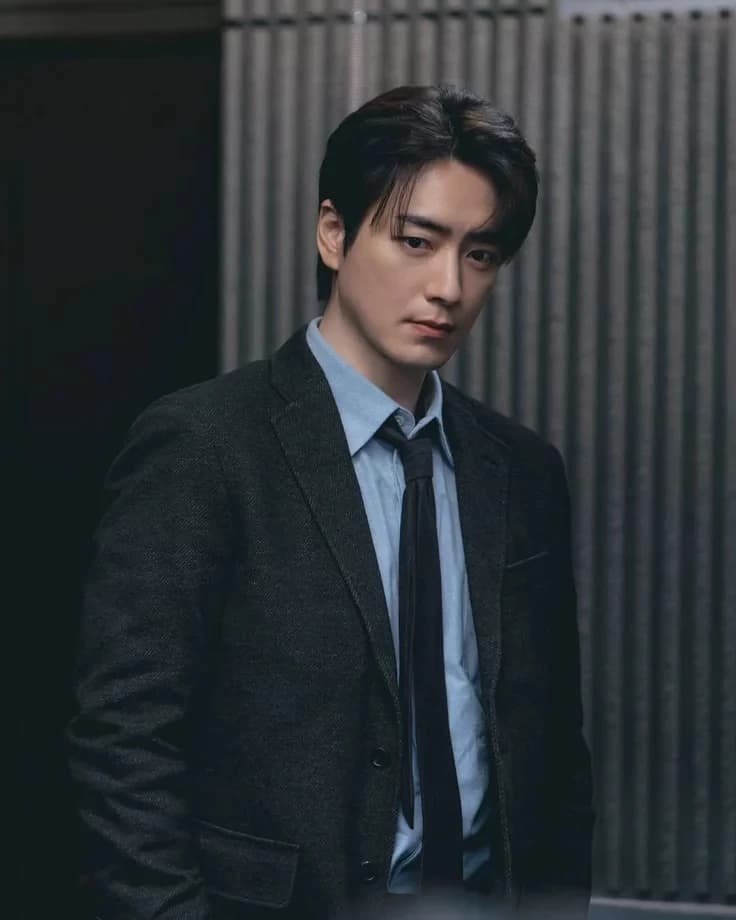 Lee Jun Hyuk  thumbnail