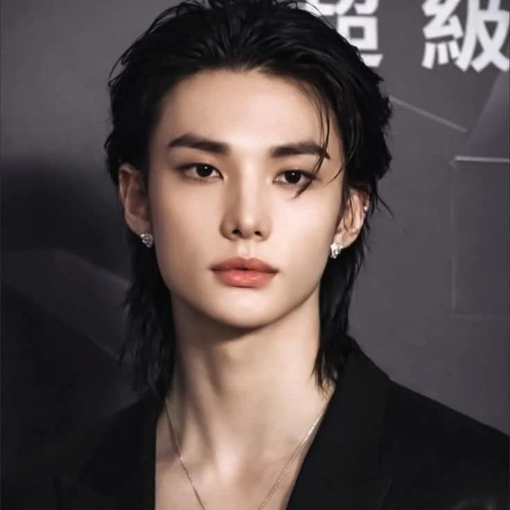 Hyunjin thumbnail