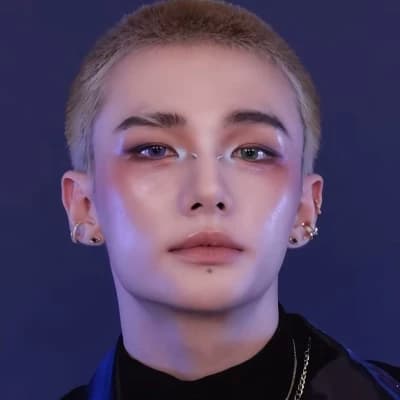HWANG HYUNJIN thumbnail