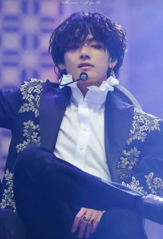 Kim Taehyung thumbnail