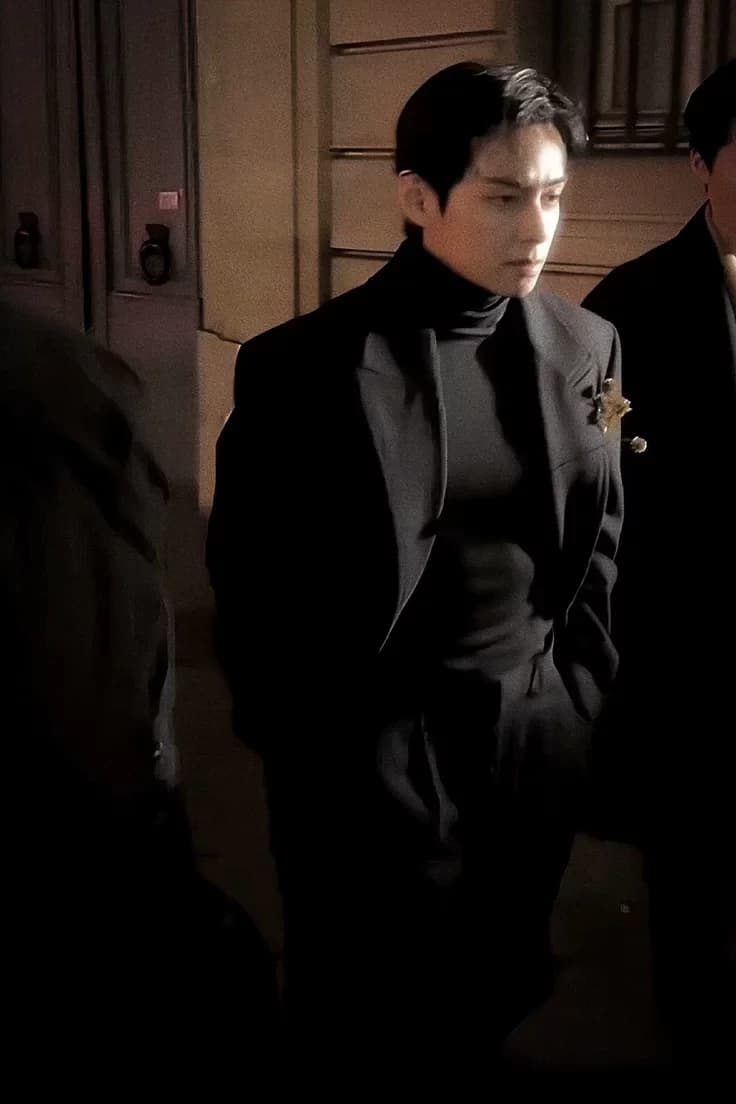 Kim Taehyung  thumbnail
