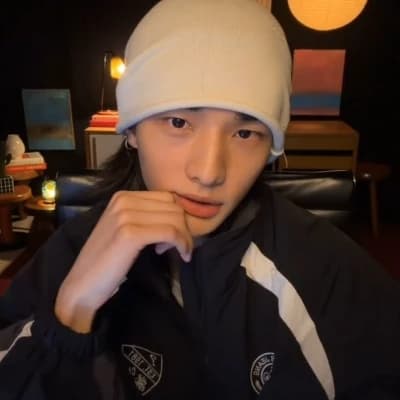 Hyunjin thumbnail