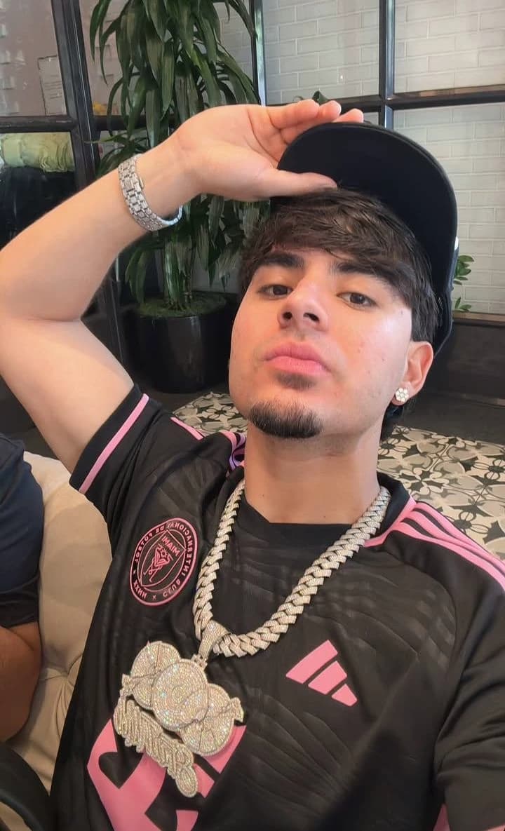 Moisés López  thumbnail