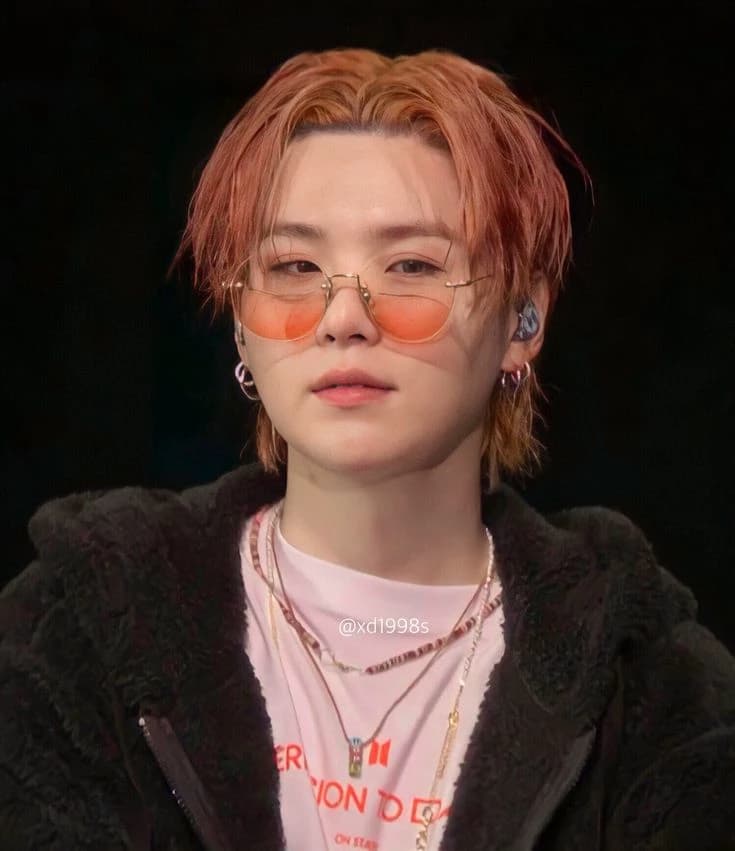 Gatinho suga thumbnail