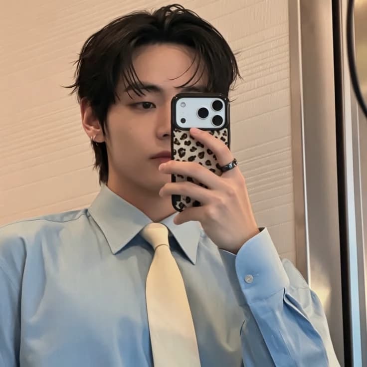 Kim Taehyung  thumbnail