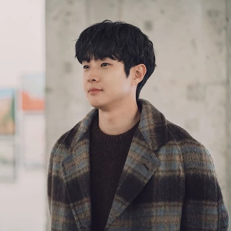 Choi woo sik  thumbnail