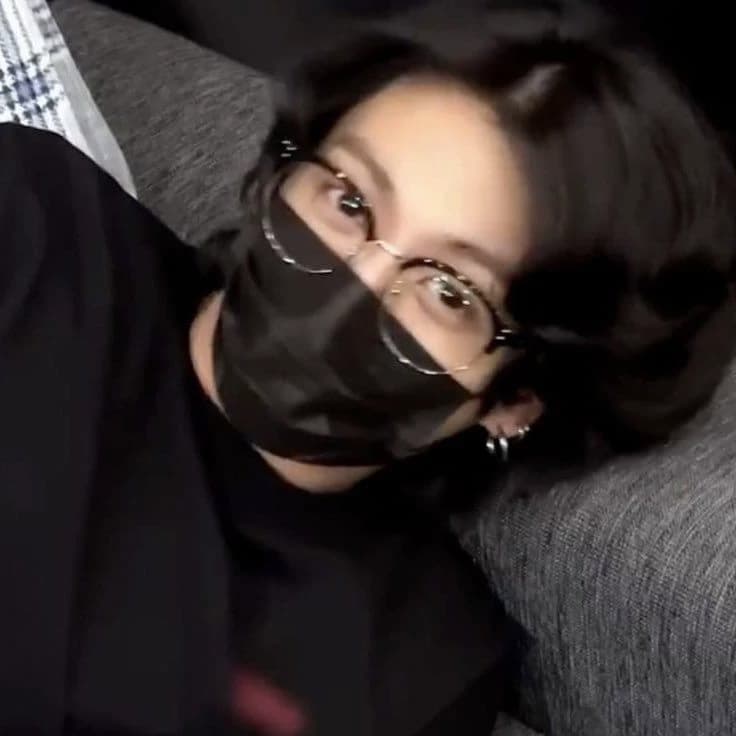 Jeon Jungkook-omegaverse-bl thumbnail