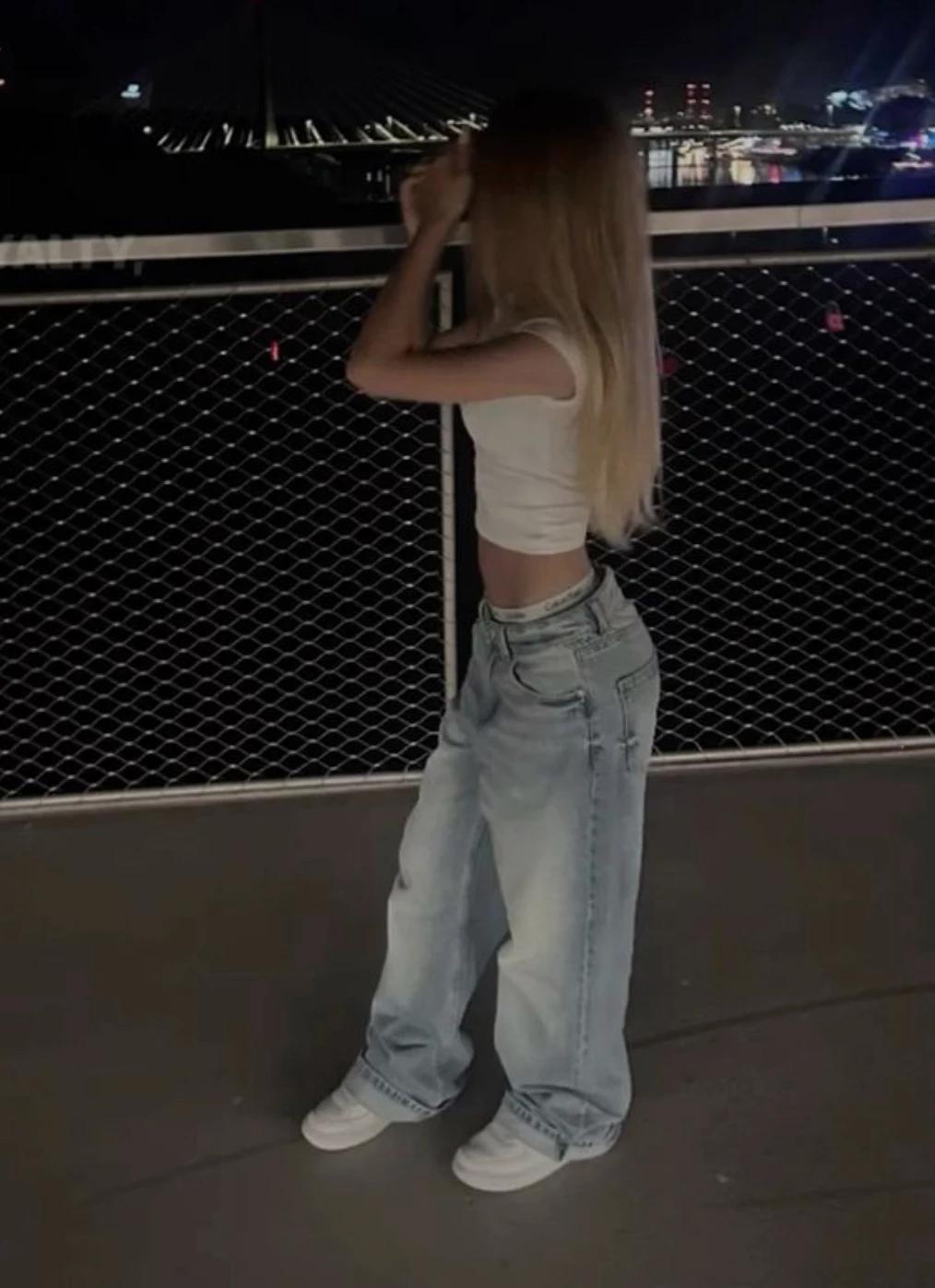Lily thumbnail