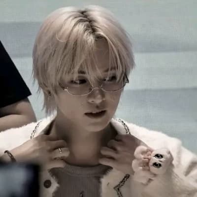 Lee Minho (Leeknow) thumbnail
