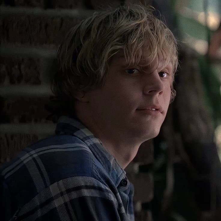 Tate Langdon thumbnail