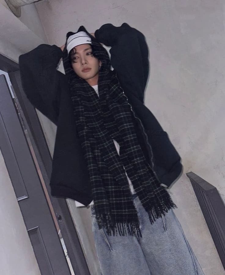 Lee heeseung  thumbnail