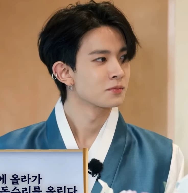 Crown prince Heeseung  thumbnail