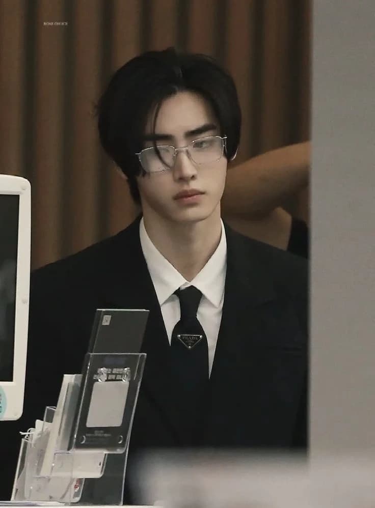Sunghoon (Sunghoon Park thumbnail