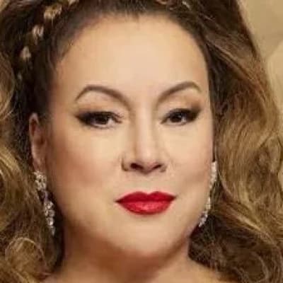 Jennifer Tilly (as Tiffany Valentine) thumbnail