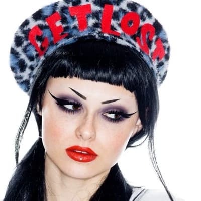 Holly Ashford thumbnail