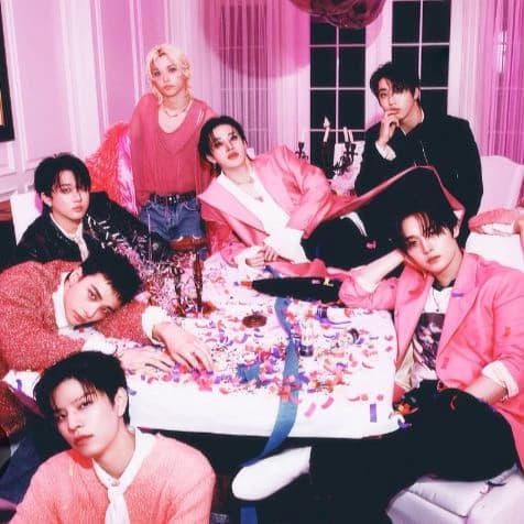 stray kids y KATSEYE thumbnail