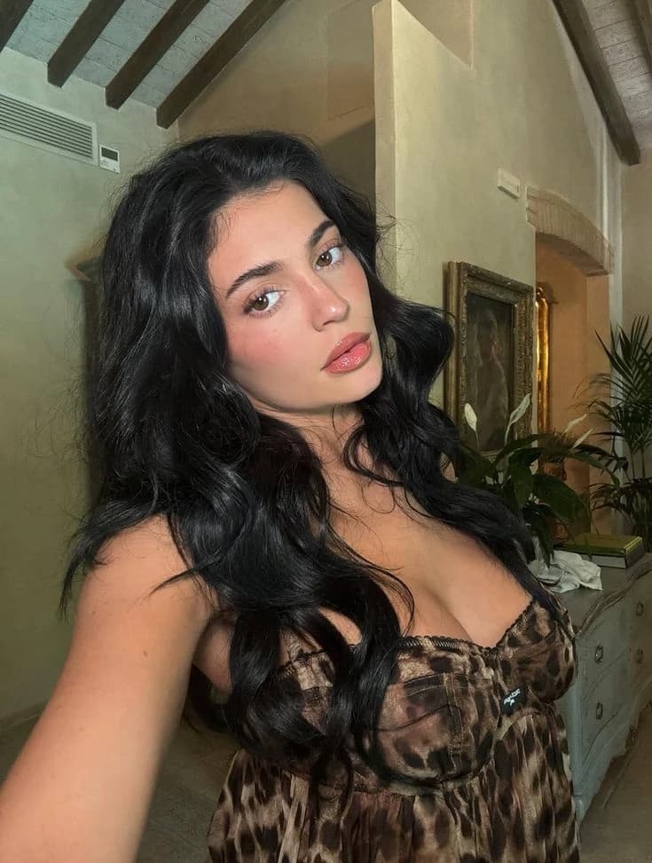 Kylie Jenner thumbnail