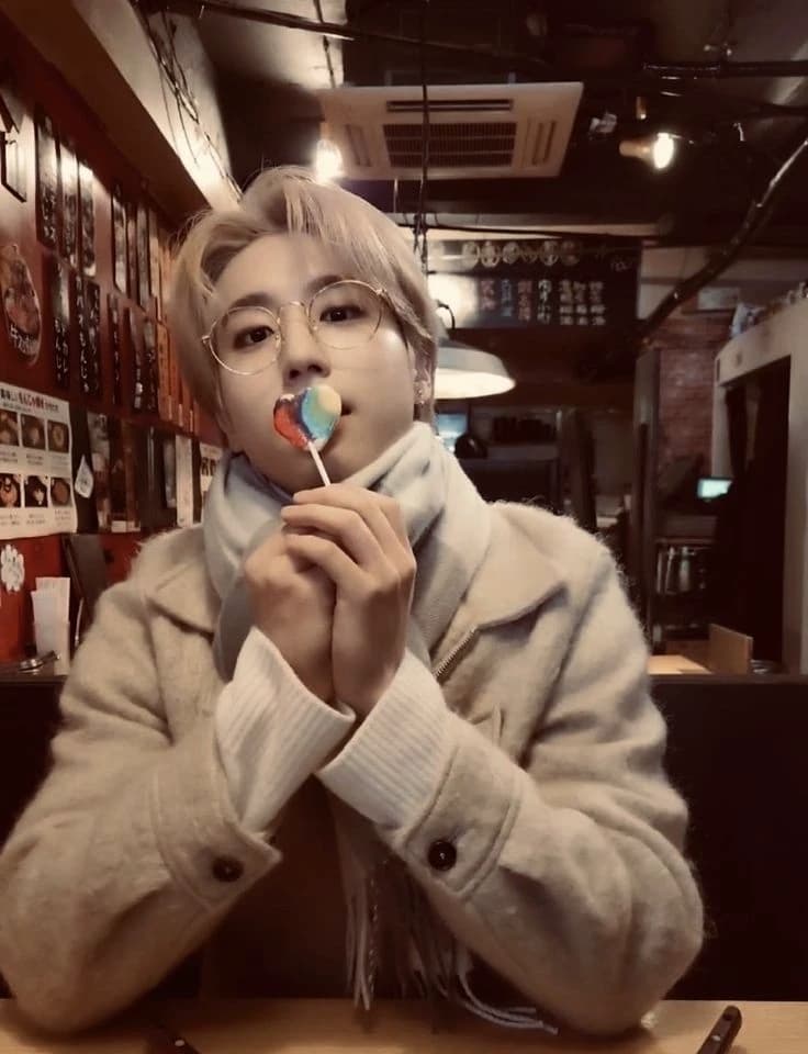Han jisung ! thumbnail